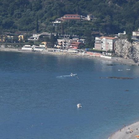 勒托阳尼Casa Vacanze Luna公寓 外观 照片