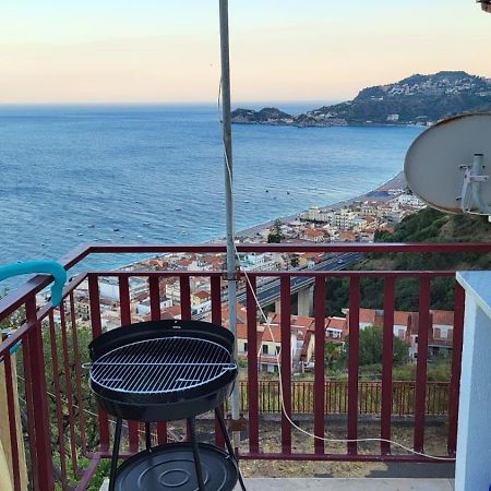 勒托阳尼Casa Vacanze Luna公寓 外观 照片