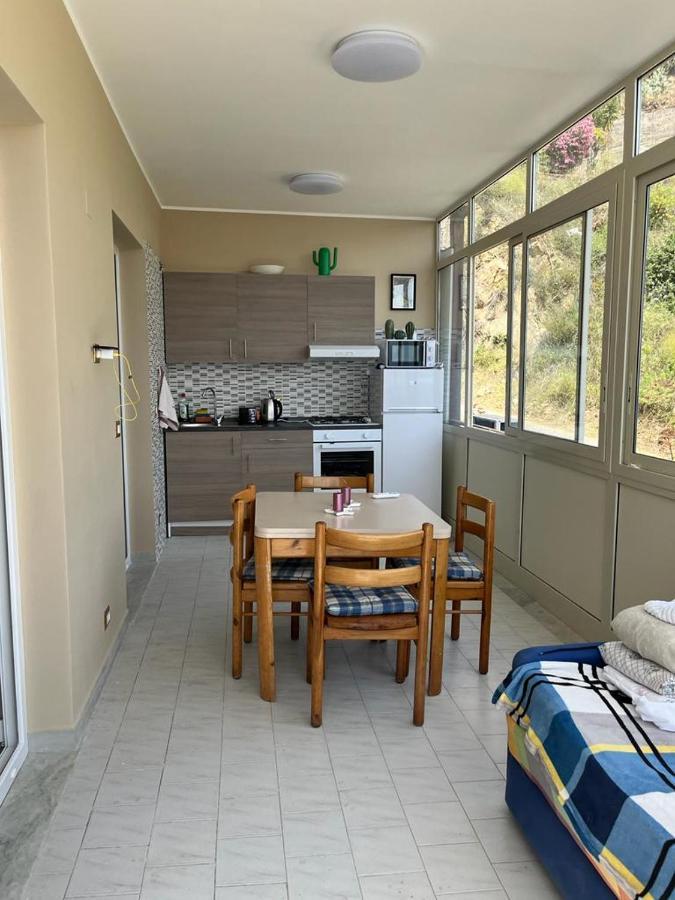勒托阳尼Casa Vacanze Luna公寓 外观 照片